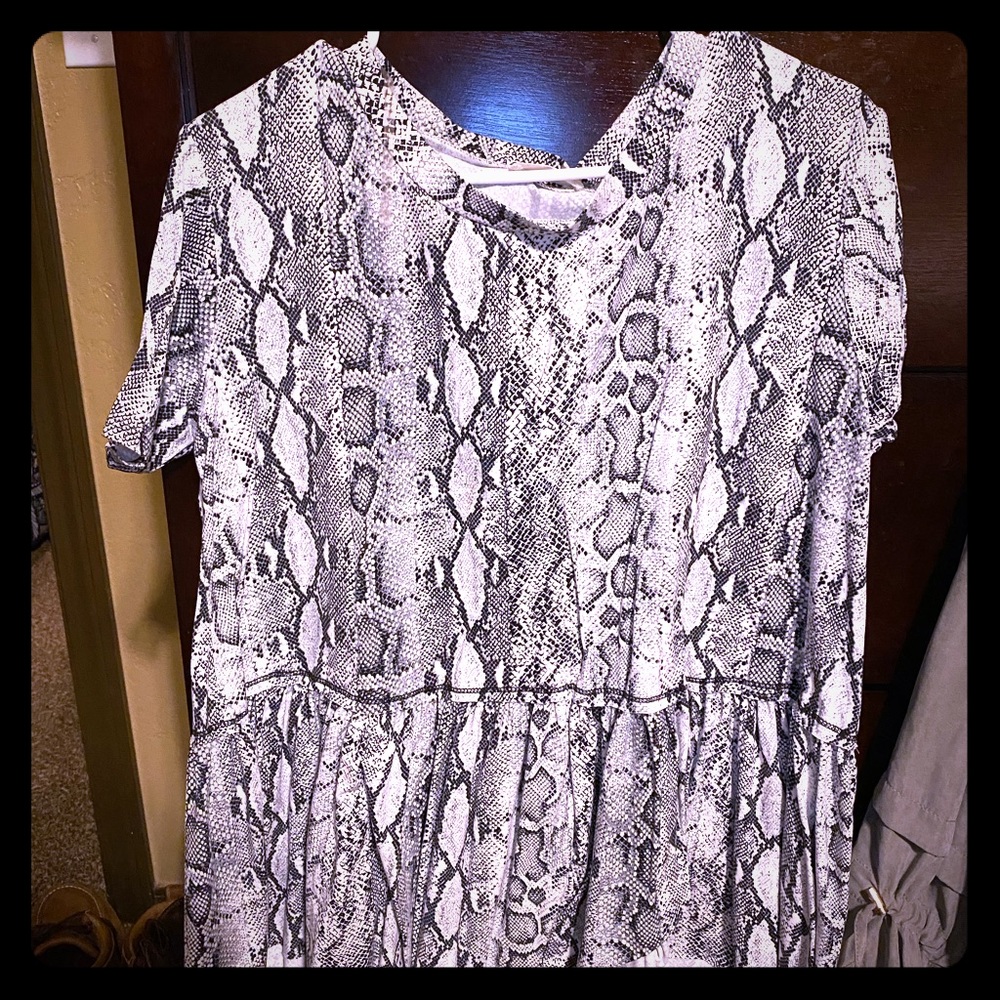Snake skin print top